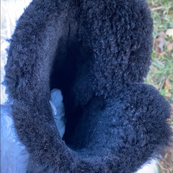 UGG BAILEY BUTTON TRIPLET SHEARLING BOOTS BLACK - Picture 8 of 14